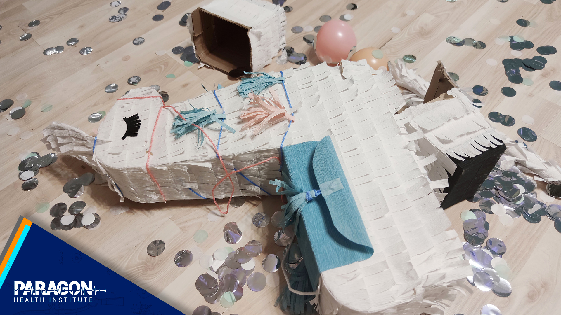 1Aw Thumb Broken Pinata A0Wuu000005Skbzyau